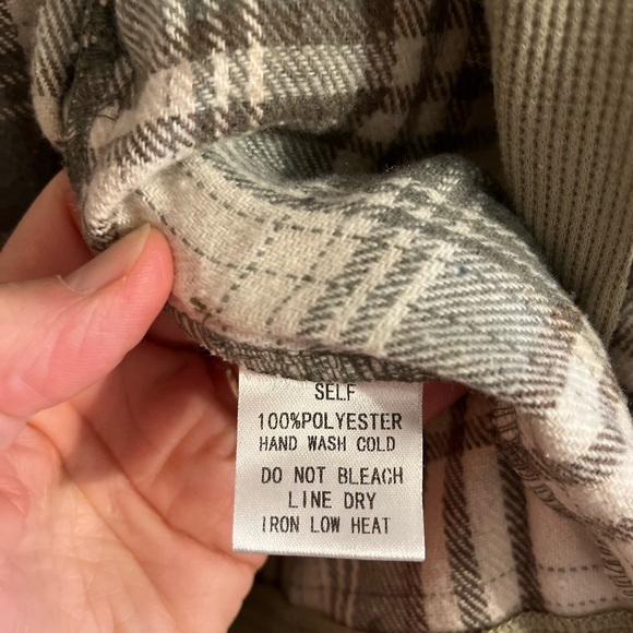 Bluivy Plaid shacket with Hoodie - Picture 6 of 6